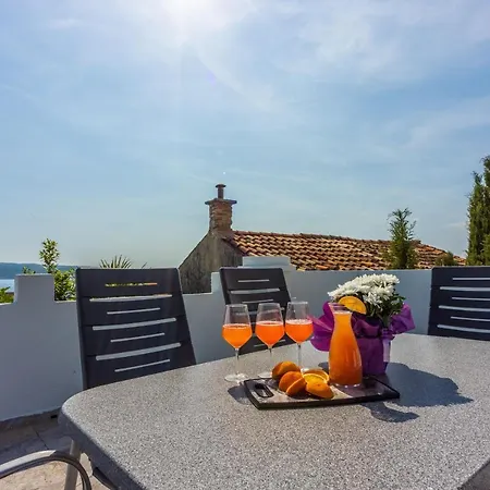 Apartment Robert Crikvenica