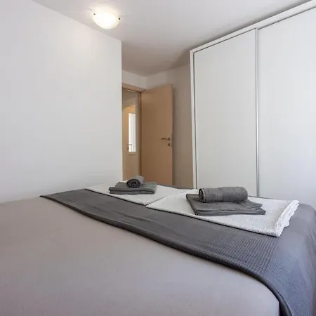 Apartment Robert