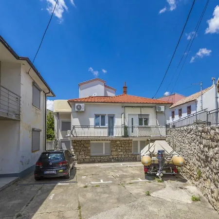 Robert Apartment